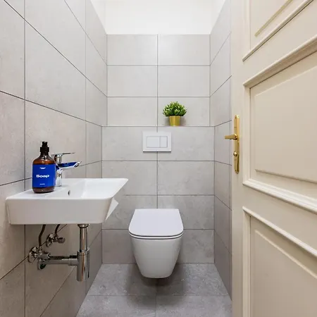 Days - One Bedroom With Balcony And Smart Tv 아파트 *