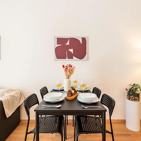 Days - One Bedroom With Balcony, Tv And Netflix Appartamento Praga